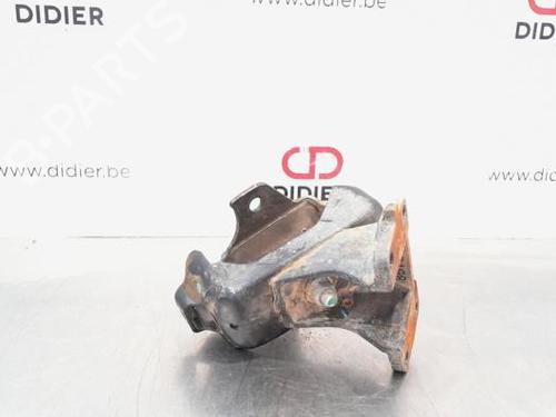 Used Engine mount TOYOTA HILUX VIII Pickup (_N1_) 2.4 D 4WD (GUN125_, GUN125R) (150 hp) 23643059