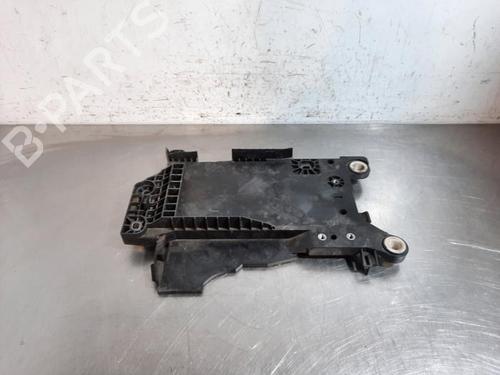 Used Support BMW 1 (F40) 116 d (116 hp) 30530594
