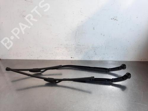 Front windshield wiper arm HYUNDAI i20 II (GB, IB) 1.2 | BP23589991C143 