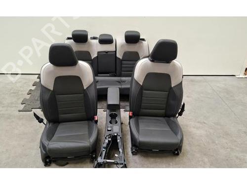 seats-set-renault-arkana-i-lcm_-ldn_-2019-40240692 main image