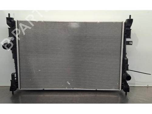 Used Water radiator Water radiator PEUGEOT 408 II (FP_, F3_, FM_) Hybrid 225 (F3DGYT) (224 hp) 33297272 33297272