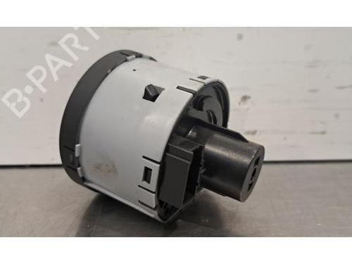 Headlight switch SKODA OCTAVIA III Combi (5E5, 5E6) 1.6 TDI | BP32820709I24 - Image 2
