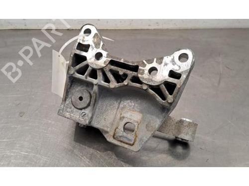 Engine mount LAND ROVER RANGE ROVER EVOQUE (L538) 2.0 D 4x4 | BP30057192M89
