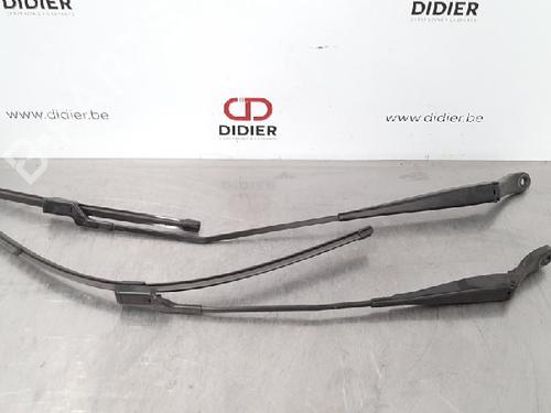 Front windshield wiper arm PEUGEOT 2008 I (CU_) 1.6 BlueHDi | BP15016025C143 