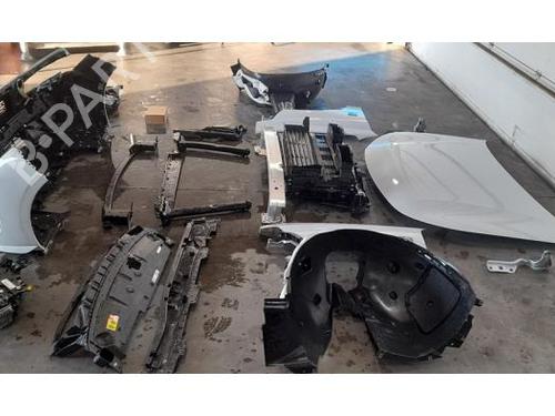 Full front PEUGEOT 308 III (FB_, FH_, FP_, F3_, FM_) e-308 (FMZKWZ) | BP29881724S1