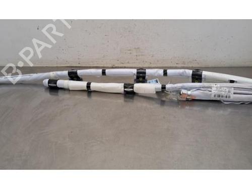 right-curtain-airbag-mercedes-benz-eqa-h243-2021-39153433 main image