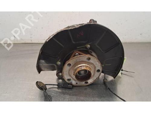 Used Right front steering knuckle MG MG ZS SUV (AZS1) EV (156 hp) 23589636