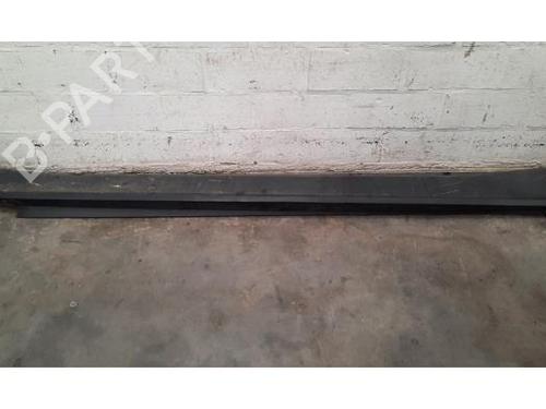 Used Right sideskirt BMW X5 (E70) xDrive 30 d (245 hp) 24832009