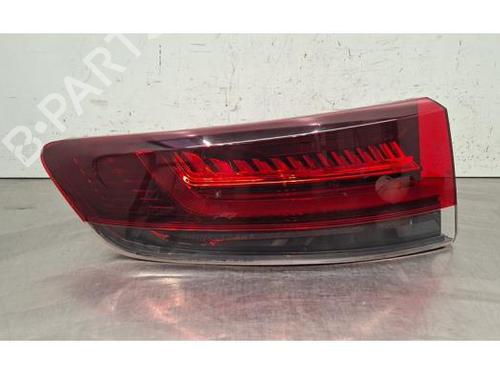 left-taillight-renault-megane-iv-hatchback-b9amn_-2015-39645965 main image