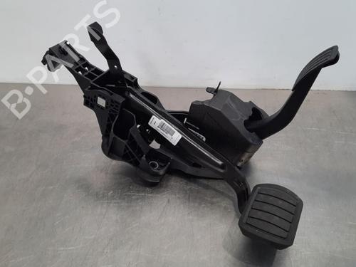 Used Pedal OPEL GRANDLAND / GRANDLAND X (A18, P1UO) 1.6 Turbo Hybrid4 (200 hp) 15035920