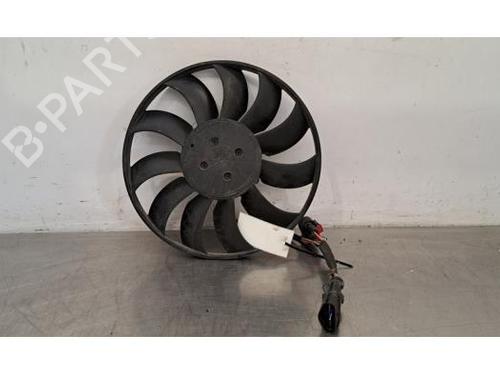 Used Electronic module VW TOURAN (5T1) 2.0 TDI (150 hp) 23642415
