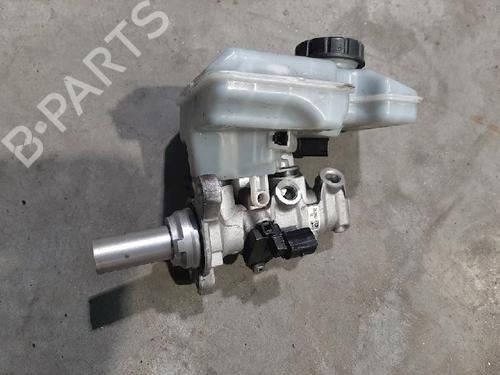 Used Brake master cylinder SEAT ATECA (KH7, KHP) 1.6 TDI (115 hp) 10870859