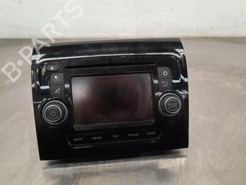 Used Display monitor PEUGEOT BOXER Van 2.0 BlueHDi 130 (130 hp) 23609752
