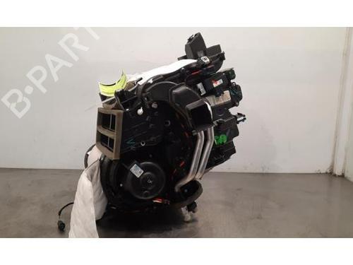 Used Heater matrix box Heater matrix box PEUGEOT 2008 II (UD_, US_, UY_, UJ_, UR_, UC_) 1.5 BlueHDI 100 (102 hp) 34198767 34198767