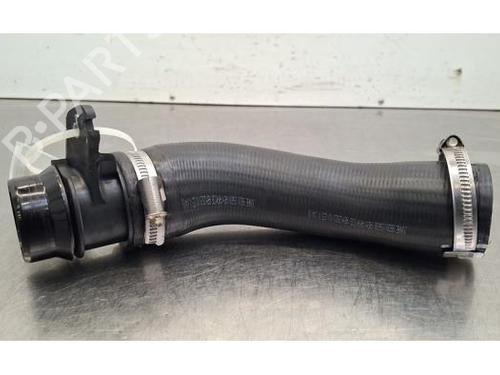 Intercooler-rør Intercooler-rør PEUGEOT 308 III (FB_, FH_, FP_, F3_, FM_) Hybrid 180 (F3DGXT, F3DGMH) (181 hp) 35969860 35969860