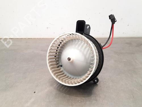 Varmeblæser VW POLO VI (AW1, BZ1, AE1) 1.0 TSI (95 hp) 15236359