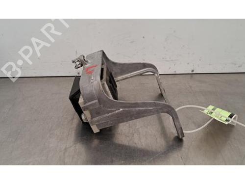 Used Engine mount NISSAN INTERSTAR Van (X62B) dCi 150 (150 hp) 30651167