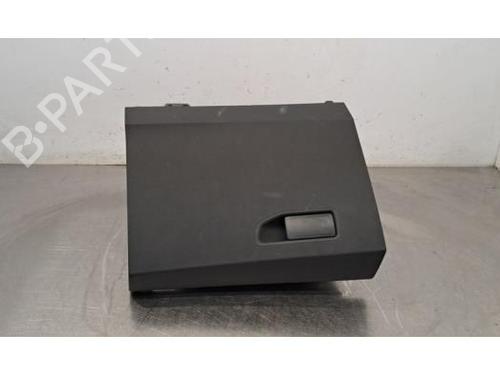 Used Glove box PEUGEOT 5008 II (MC_, MJ_, MR_, M4_) 1.5 BlueHDi 130 (MCYHZJ, MCYHZR, MCYHZX) (131 hp) 29468215