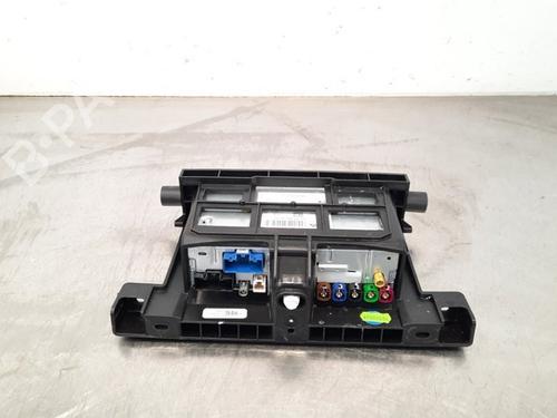 Used Radio PEUGEOT 308 II (LB_, LP_, LW_, LH_, L3_) 1.5 BlueHDi 130 (131 hp) 15214797