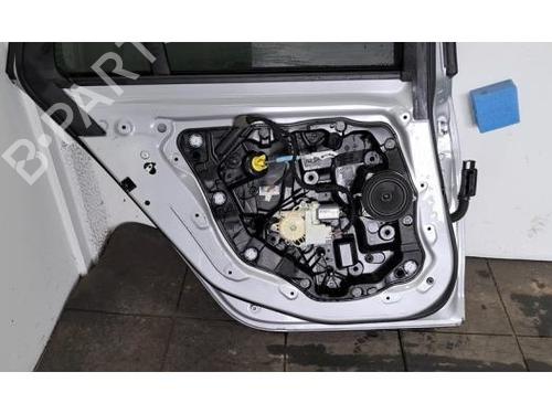 Left rear door BMW 3 (G20, G80, G28) 318 i | BP32398783C4 