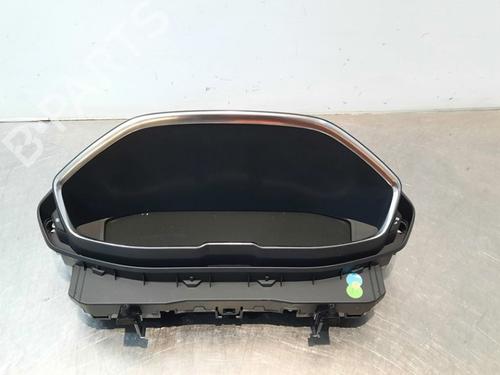 Used Instrument cluster PEUGEOT 3008 II SUV (MC_, MR_, MJ_, M4_) 1.6 PureTech 180 (M45GFR, M45GFU) (181 hp) 15034583