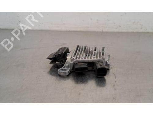 Used Electronic module PEUGEOT 308 III (FB_, FH_, FP_, F3_, FM_) PureTech 130 (FPHNSL, FPHNST) (131 hp) 29468136