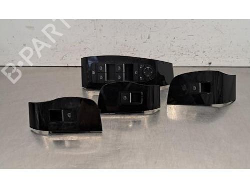 switch-mazda-3-hatchback-bp-2018-40483614 main image