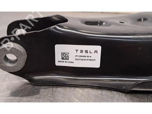 Right rear suspension arm TESLA MODEL Y (5YJY) Long Range All-wheel Drive | BP29643057M15 