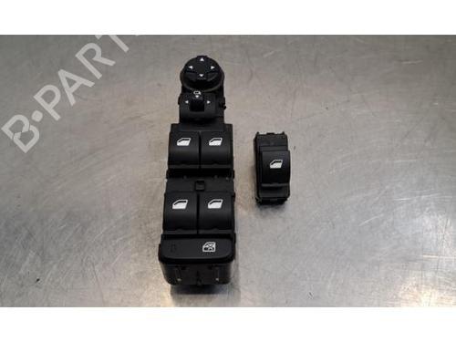 Used Switch Switch TOYOTA PROACE CITY VERSO MPV (BKY_) 1.5 D-4D 100 (BKYM) (102 hp) 40070573 40070573