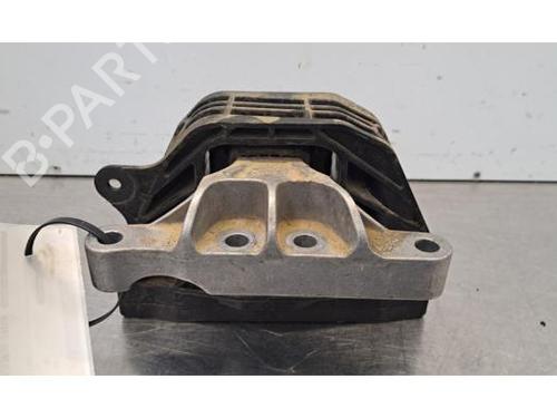 Used Engine mount Engine mount PEUGEOT 208 II (UB_, UP_, UW_, UJ_) 1.5 BlueHDI 100 (102 hp) 39892615 39892615