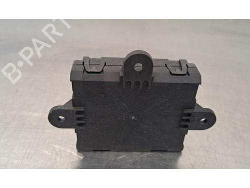 electronic-module-land-rover-range-rover-velar-l560-2017-33750908 main image