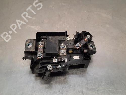 Used Fuse box VOLVO XC40 (536) T3 (163 hp) 23629805