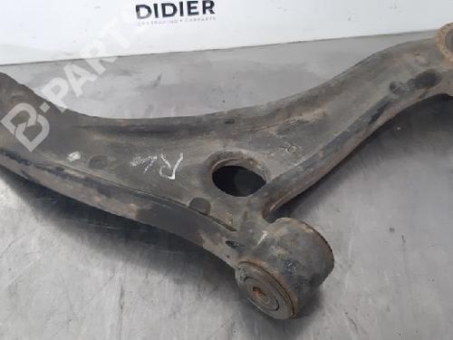 Used Right front suspension arm RENAULT MASTER III Van (FV) 2.3 dCi 150 RWD (FV0F) (150 hp) 10879795