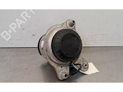 Used Engine mount Engine mount MERCEDES-BENZ C-CLASS (W205) C 220 BlueTEC / d (205.002, 205.004) (170 hp) 33927767 33927767
