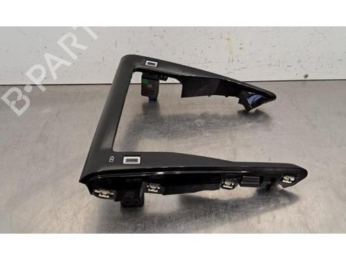 Used Other Other PEUGEOT 2008 II (UD_, US_, UY_, UJ_, UR_, UC_) 1.2 Hybrid 136 (URHPYC, USHPY) (136 hp) 34619038 34619038