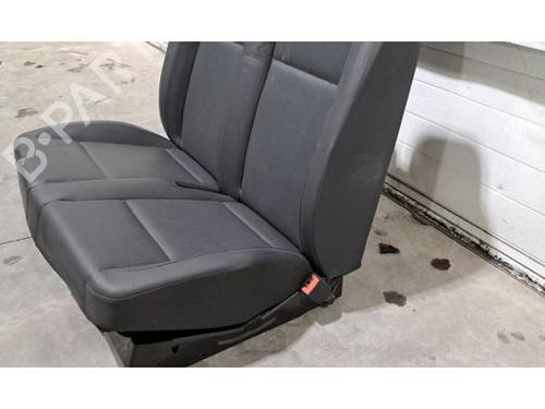 Right front seat MERCEDES-BENZ VITO Van (W447) 119 CDI (447.601, 447.603, 447.605) | BP31371896C16