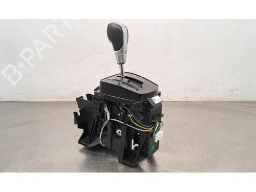 Used Gear lever RENAULT KADJAR (HA_, HL_) 1.2 TCe 130 (HLMR) (130 hp) 26968099