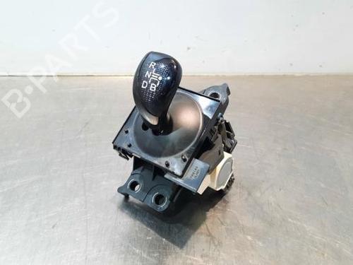 Used Gear lever TOYOTA AURIS (_E18_) 1.3 (NRE180_, NRE180R) (99 hp) 18236829