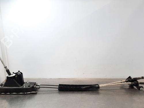 Used Gear lever VW POLO VI (AW1, BZ1, AE1) 1.0 TSI (95 hp) 15029961
