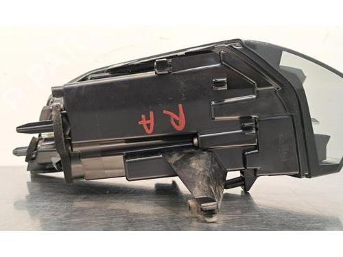Right taillight PEUGEOT 308 III (FB_, FH_, FP_, F3_, FM_) PureTech 130 (FPHNSL, FPHNST) | BP26441961C35 
