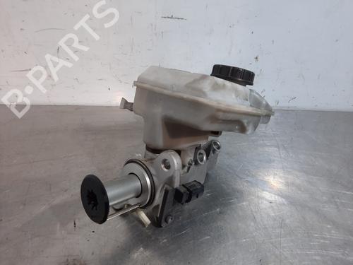 Used Brake master cylinder VW ARTEON (3H7, 3H8) 2.0 TDI (150 hp) 16264462