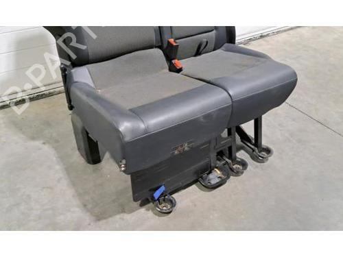 Right front seat PEUGEOT EXPERT Van (V_) 2.0 BlueHDi 150 | BP23632670C16 