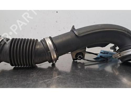 Intercooler-rør  Intercooler-rør  RENAULT ARKANA I (LCM_, LDN_) 1.3 TCe 140 (LDN0) (140 hp) 34105367 34105367