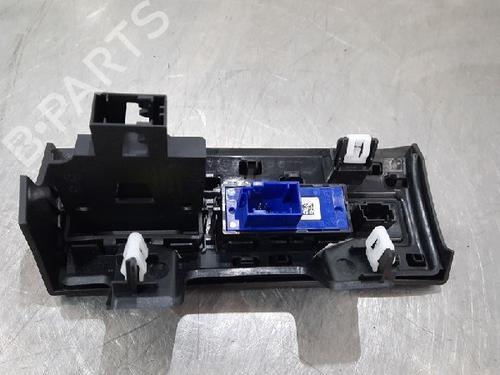 Card reader PEUGEOT 3008 II SUV (MC_, MR_, MJ_, M4_) 1.6 BlueHDi 115 (MCBHXW, MCBHYB) | BP10889708E4 