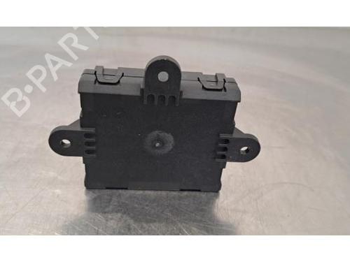 electronic-module-land-rover-range-rover-velar-l560-2017-33750910 main image