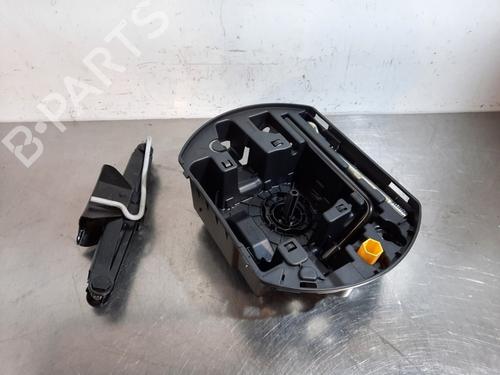 Used Jack Kit PEUGEOT 308 II (LB_, LP_, LW_, LH_, L3_) 1.2 THP 130 (131 hp) 15793792