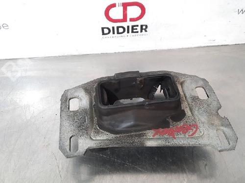 Used Gearbox mount PEUGEOT EXPERT Van (V_) 2.0 BlueHDi 150 4x4 (150 hp) 10884279