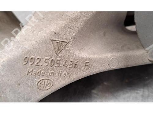 Right rear steering knuckle PORSCHE 911 Convertible (992) 3.0 Carrera 4 (992610) | BP23605902M28