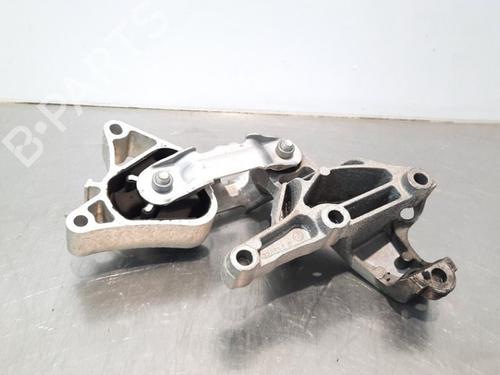 Used Gearbox mount MERCEDES-BENZ CLA Coupe (C117) CLA 180 CDI / d (117.312) (109 hp) 15025649