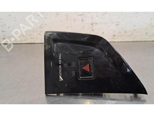 Warning switch VW POLO VI (AW1, BZ1, AE1) 1.6 TDI | BP35969823I22 - Image 2